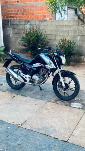 Titan 160