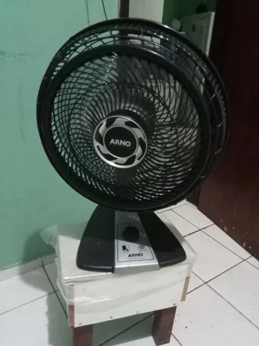 Vendo um ventilador Marca Arno 