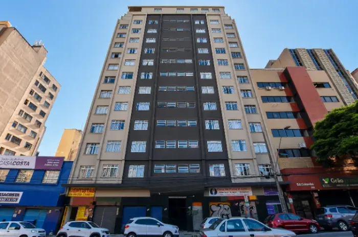 APARTAMENTO STUDIO KITNET MOBILIADO NO CENTRO DE CURITIBA