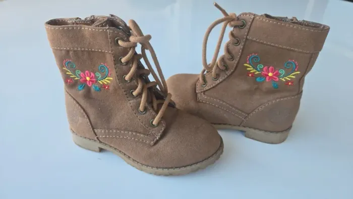 Bota Elena de Avalor Importada (Tam. 16,5 cm)
