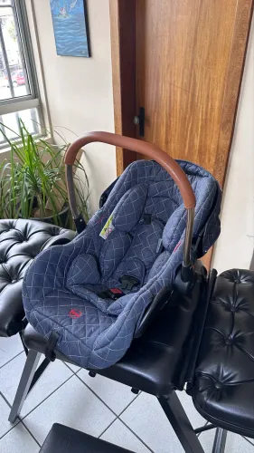 Bebê conforto Voyage Delta