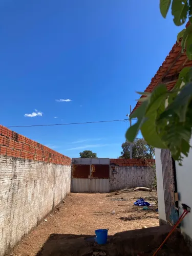 ALUGUEL CASA GRANDE COM QUINTAL