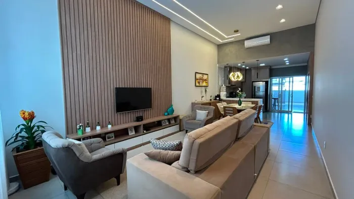 Casa Térrea à Venda no Condomínio Real Park Sumaré | 3 Dormitórios, Energia Solar e Plane