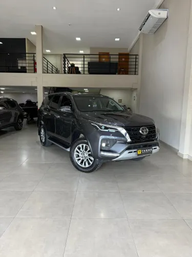 Toyota Hilux SW4 SRX 4X4 2.8 TDI 16V Dies. Aut. 2022