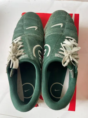 Tênis / chuteira total 90 Nike 