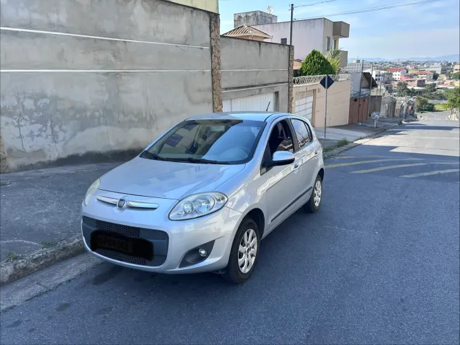 Fiat Palio Attractive 1.0 EVO Fire Flex 8V 5P 2013