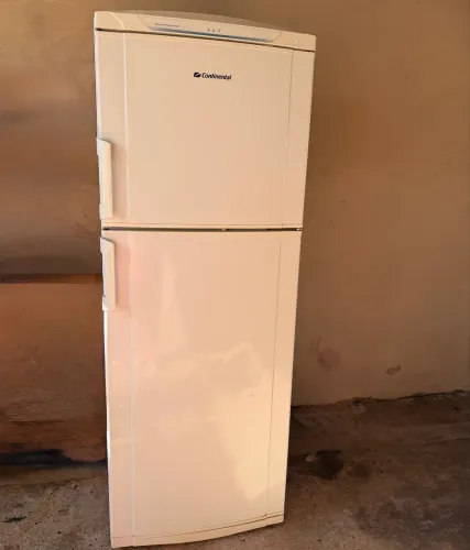 Vendo Geladeira - USADA | 460 litros.