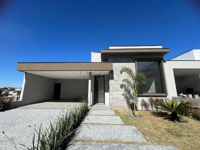 Casa à Venda em Condomínio Residencial Mont Alcino em Valinhos, no bairro Roncáglia.