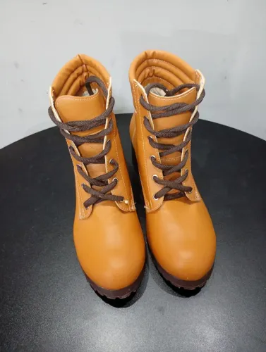 Bota coturno N°37