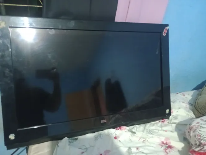 Tv AOC para conserto