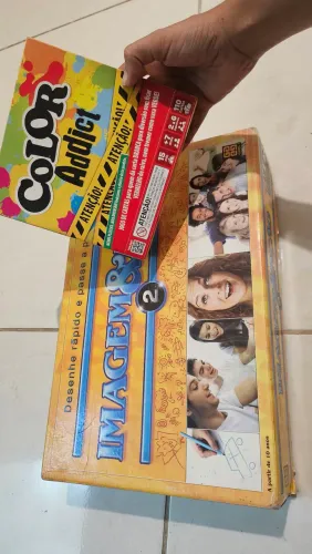 Jogos de tabuleiro e cartas