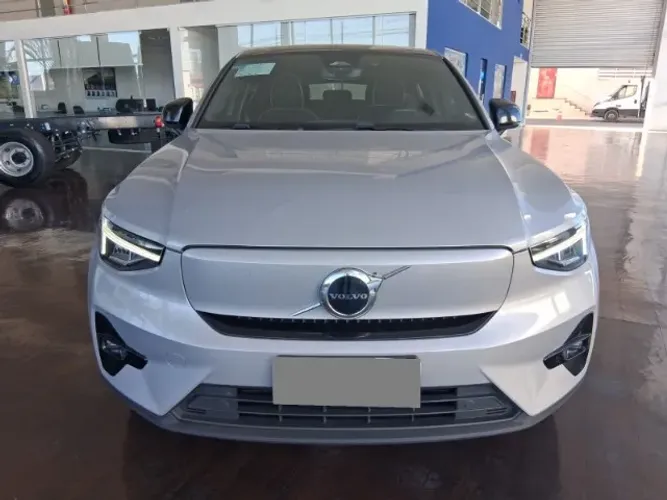 Volvo C40 Recharge Plus (elétrico) 2024