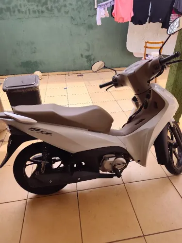 Vendo biz125 novinha