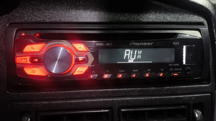 Rádio Pioneer com bluetooth