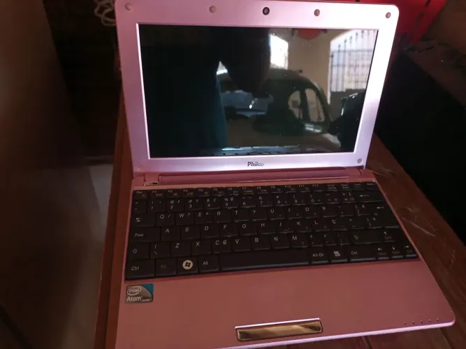 Netbook Philco rosa Phn 10AR carcaça 