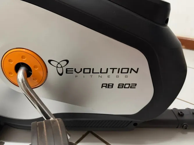 Bicicleta Ergométrica Horizontal RB 802