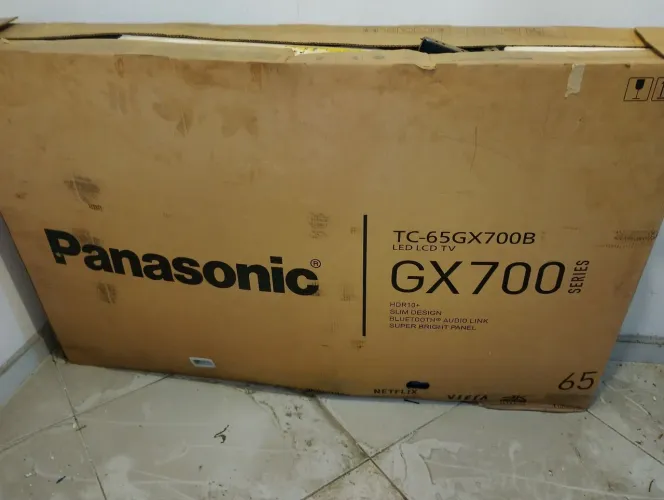 TV PANASONIC 65 POLEGADAS, NOVA. TELA QUEBRADA 