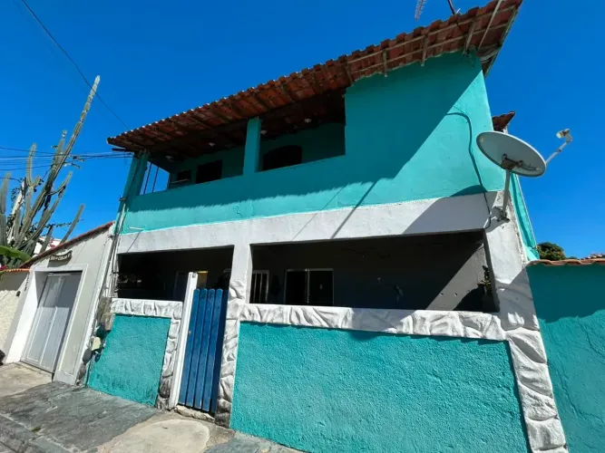 Sobrado para aluguel possui 20 metros quadrados com 1 quarto em Boqueirão - Saquarema - RJ