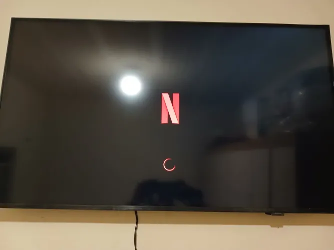 Televisão 43" polegadas Smart QLed Samsung nova
