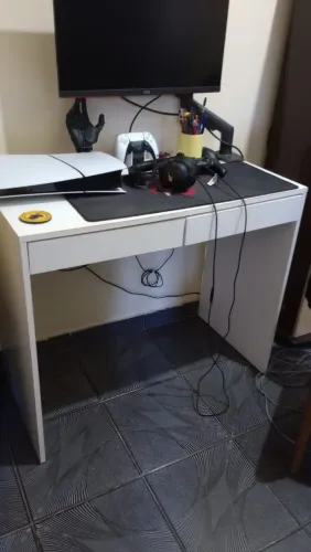 Escrivaninha branca