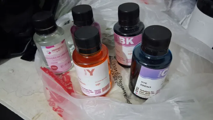 Tintas e solução de limpeza para cartuchos HP