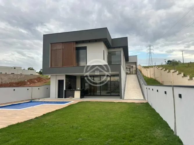 Casa Exclusiva à Venda no Condomínio San Giovanni Itatiba SP.