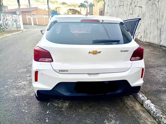 Chevrolet Onix Hatch 1.0 12V TB Flex Aut. 4P 2023