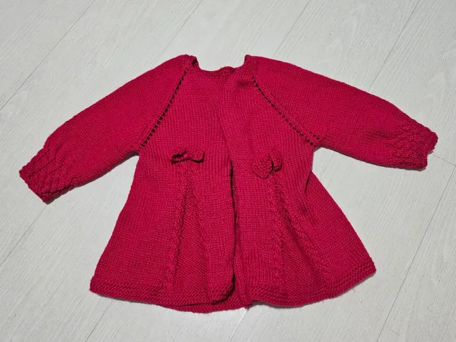 Blusa de lã infantil