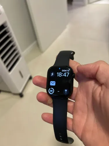 Apple Watch Series 10 46mm, GPS, Alumínio Jet Black, Pulseira Esportiva Black