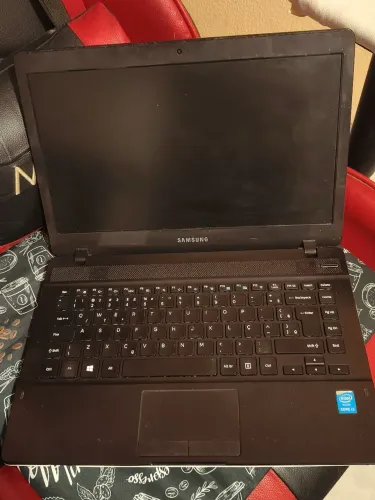 Notebook Samsung i3 NP370E4K
