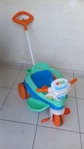 CARRINHO DE PASSEIO SEMI NOVO COM PEDALEIRA 