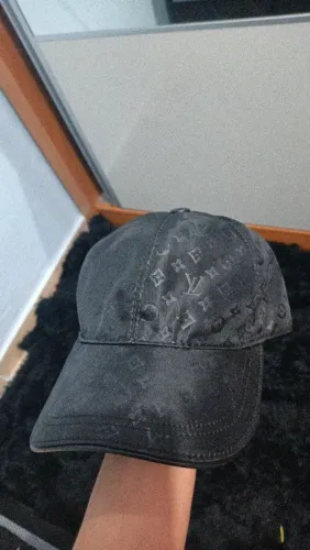 Boné da Louis Vuitton