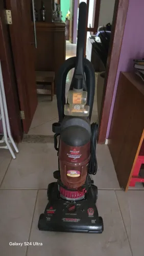 Aspirador de pó importado (americano) Marca Bisel