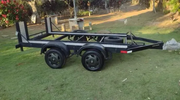 Carretinha Reboque Documentada - Transporta Carros pequenos!