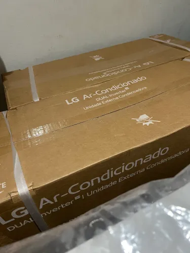 Ar condicionado dual inverter voice + IA 18000 BTUs quente/frio