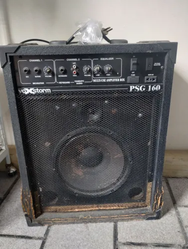 Caixa de som amplificada Voxtorm