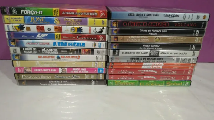 Dvds com 2 e 3 filmes originais.