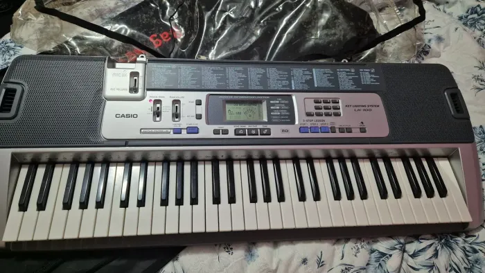 Teclado Casio LK-100 (Teclas Iluminadas) - Completo