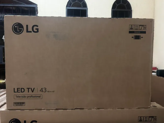 TV LG 43 4K - Lacrada - Com Nota Fiscal e Garantia