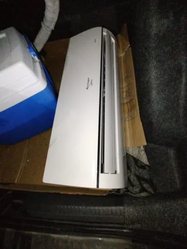 Vendo Ar condicionado com 4 .esses de uso novo!!!!!