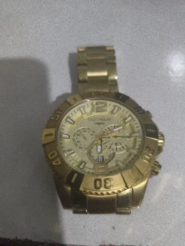 Relógio seminovo. Em ótimo estado, marca Technos Legacy dourado. Bateria nova e garanti