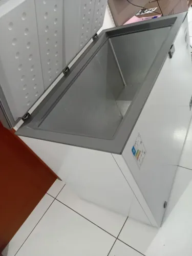 Freezer praticamente novo