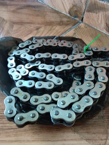 Vendo tração de moto XRE, estado de zero,com retentor, *17