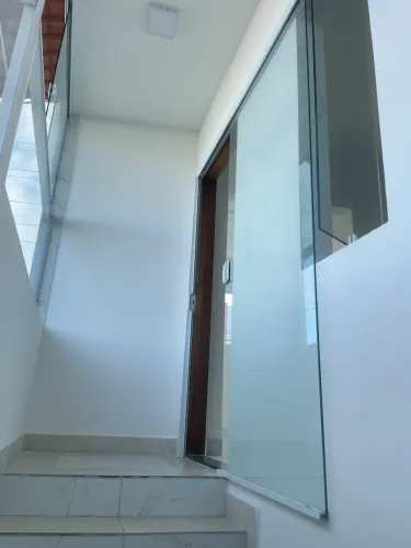 Aluga se SALA COMERCIAL