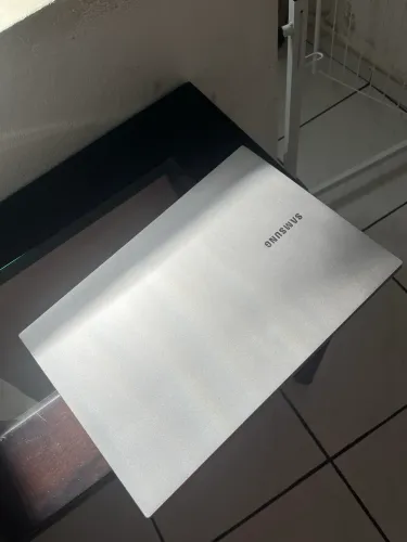 Notebook Samsung Book E20