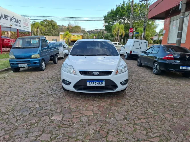 Ford Focus 2.0 16v/ 2.0 16V Flex 5P 2011