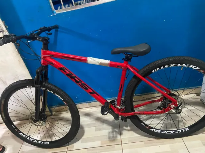 Bicicleta aro 29 First NOVA
