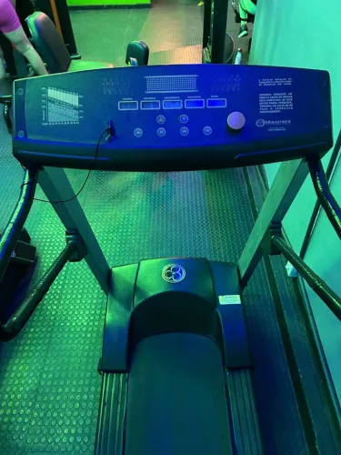 Esteira Ergométrica LX160 MOVIMENT