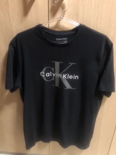 Camisa T-shirt Calvin Klein original comprada nos EUA 