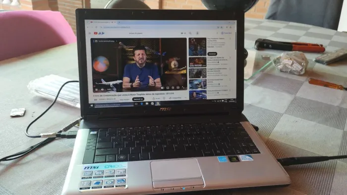 Notebook MSI INTEL DUAL (em estado de novo) bateria ruim